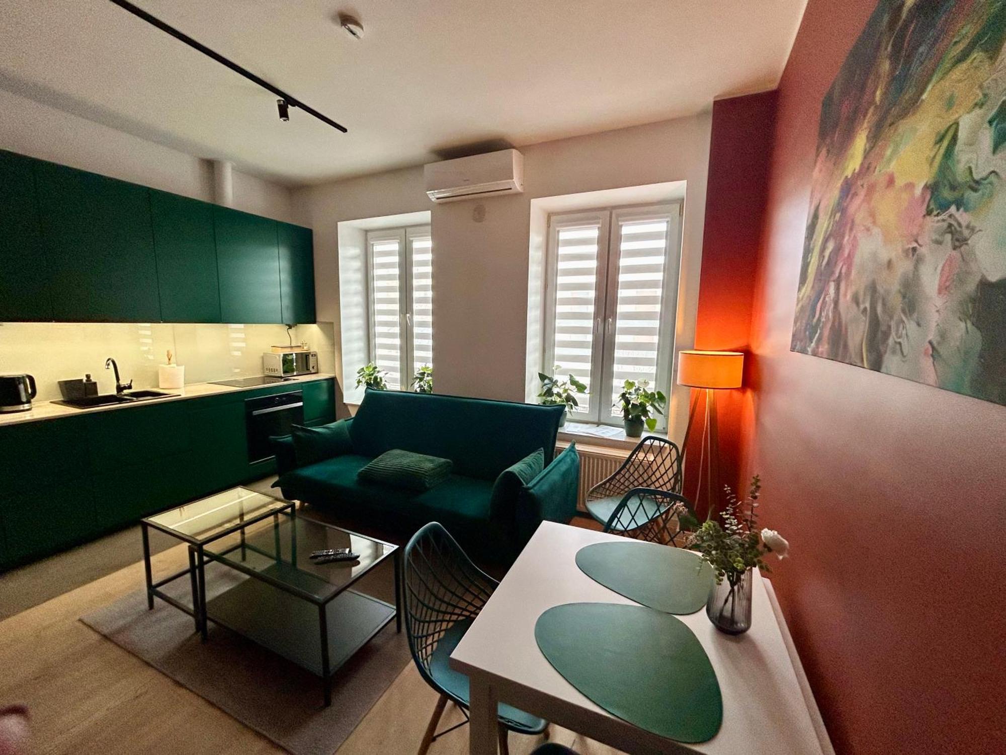 Targowa L7 Apartment *